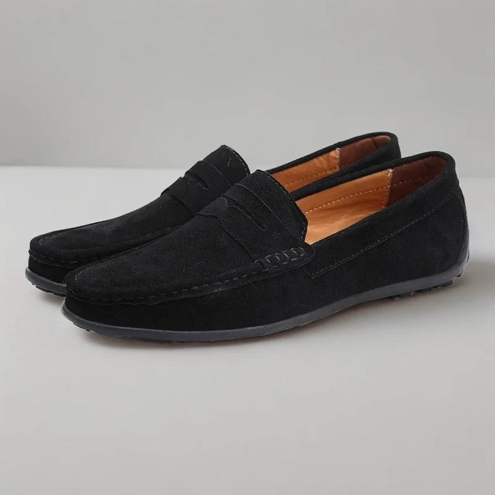 Mocassin à boucle de luxe italien en daim avec fermeture boucle métallique discrète