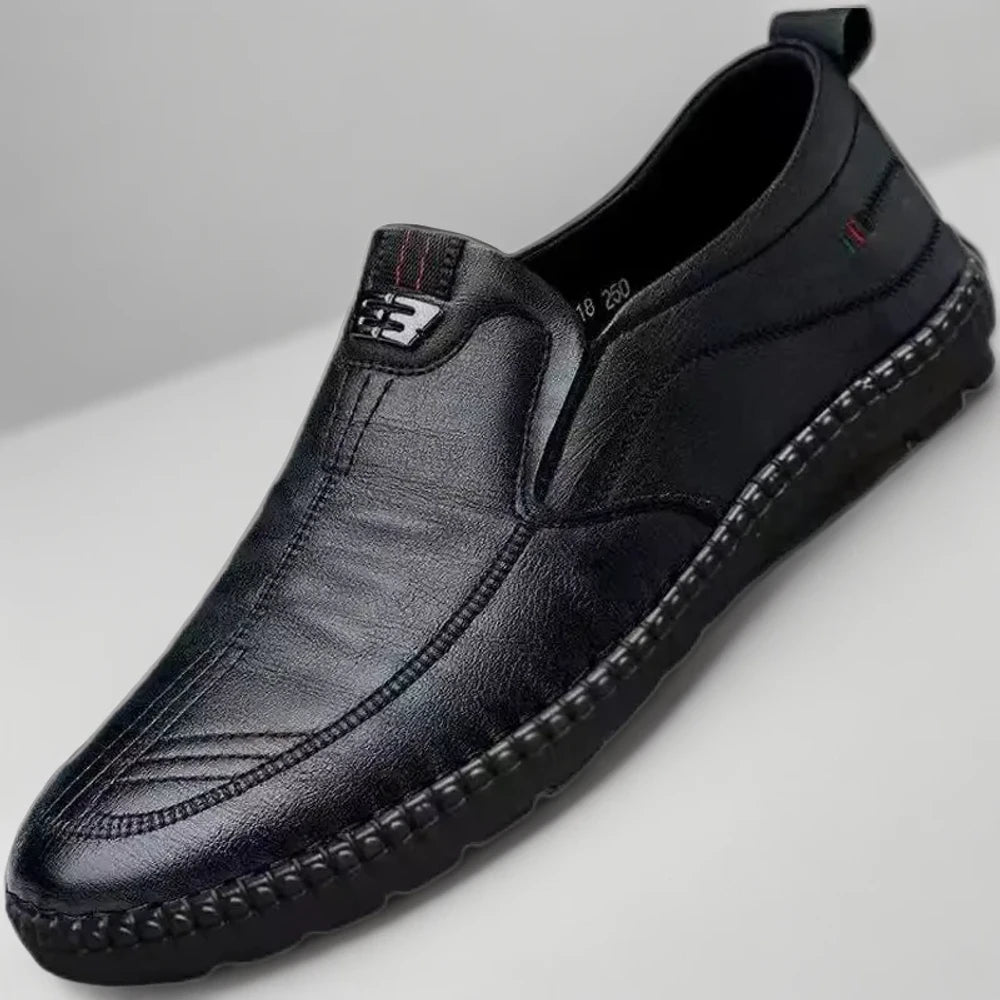 Mocassins homme cuir noir léger et souple pour la marche confortable