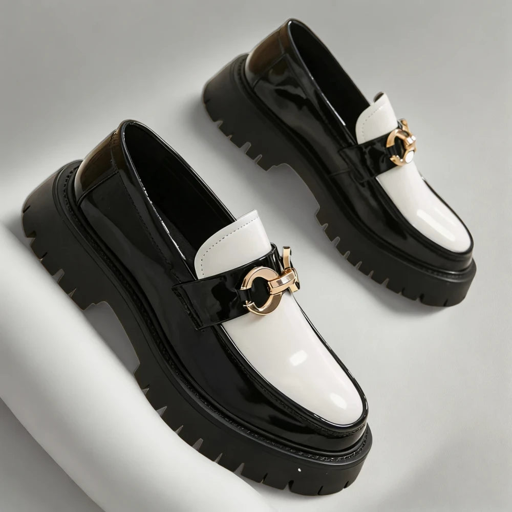Vue de dessous semelle épaisse mocassin homme confortable quotidien
