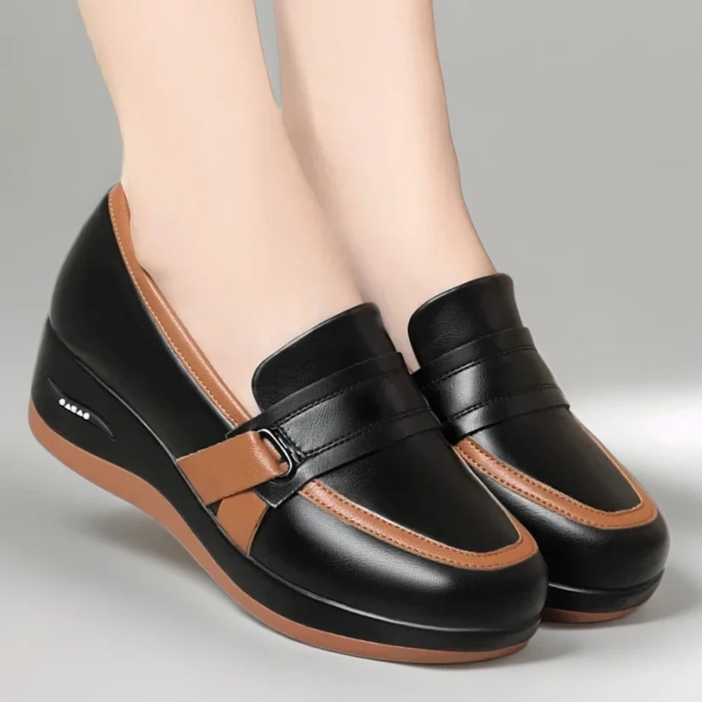 Mocassin italienne en cuir souple design épuré silhouette fine actualisée