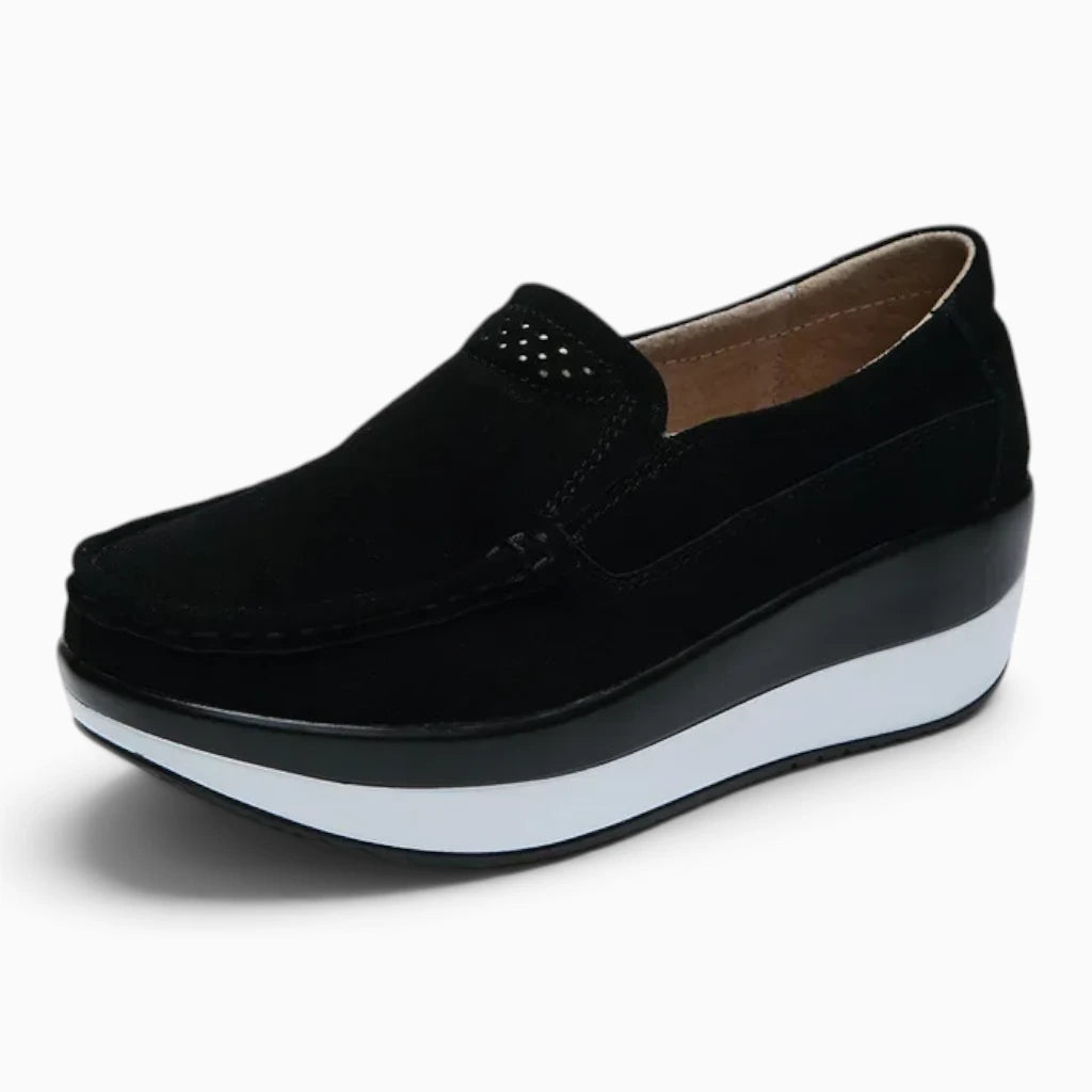 Mocassin noir femme luxe avec semelle creeper, vue trois-quarts