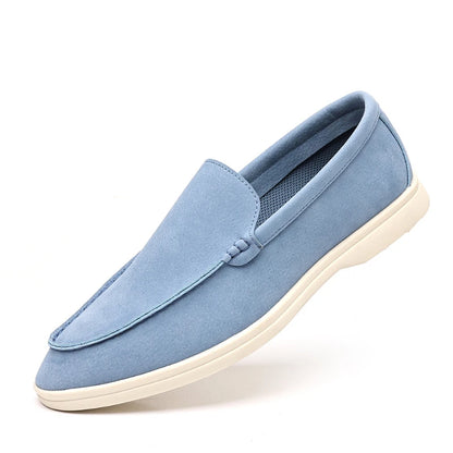 Sébastopol – Mocassin homme au toucher velouté, semelle blanche – Bleu ciel
