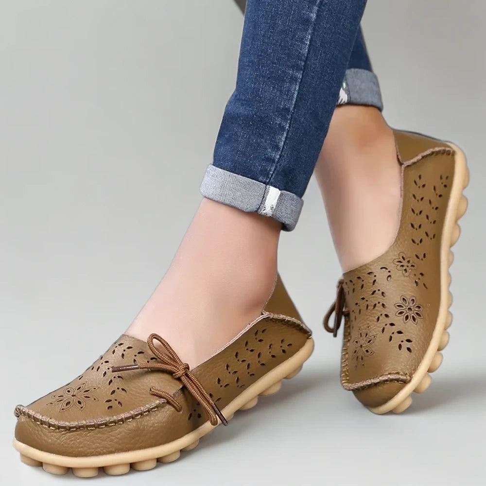 Mocassin femme souple détail de la semelle antidérapante et de la structure légère