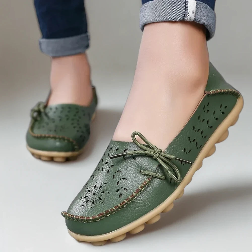 Ballerines mocassins femme toutes couleurs alignées, sélection de teintes intemporelles