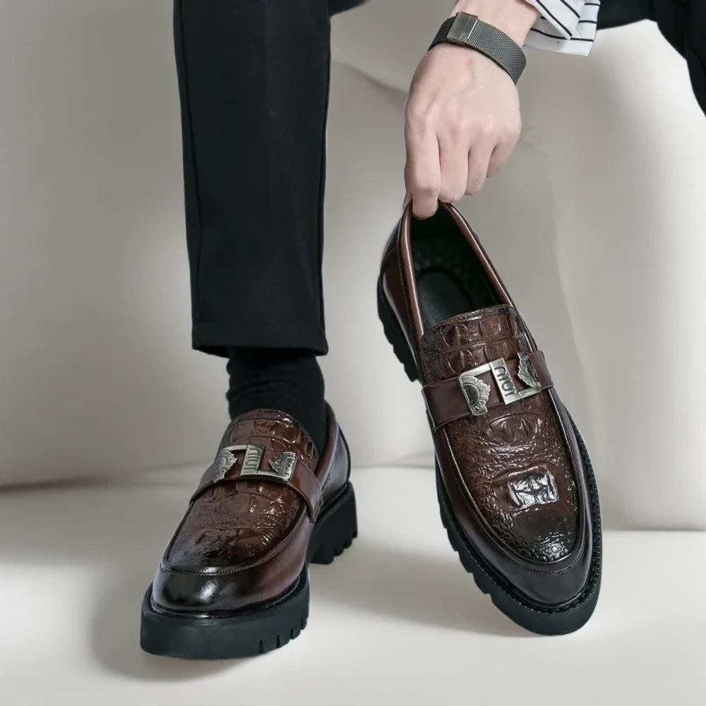 Détail de la semelle épaisse du mocassin homme avec chaussette invisible