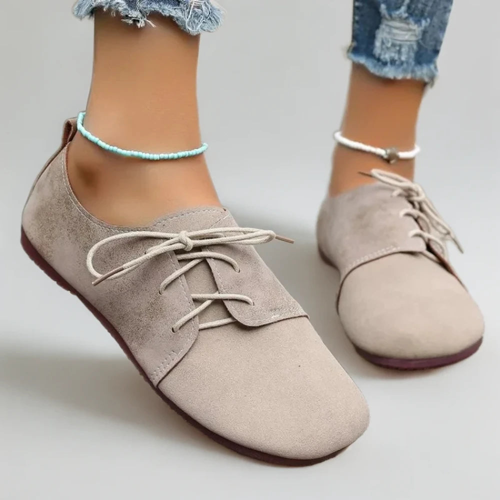 Paire de mocassins femme lacés en cuir, collection color boots disponible en trois coloris