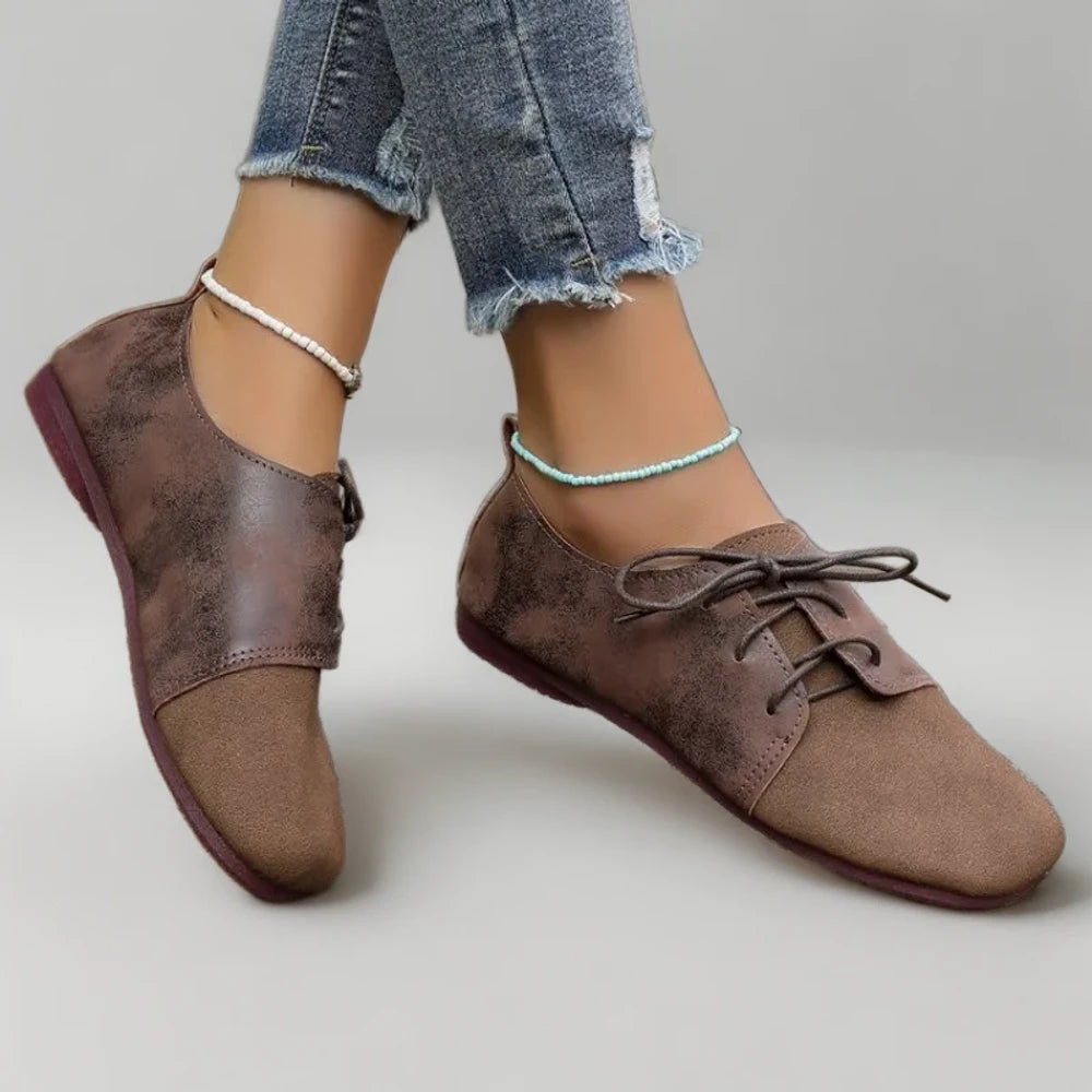 Color boots mocassin femme vue du dessus, montrant la flexibilité et la légèreté de la chaussure