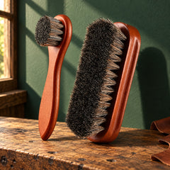 Duo de brosses pour chaussures en cuir : brosse à lustrer et brosse applicatrice