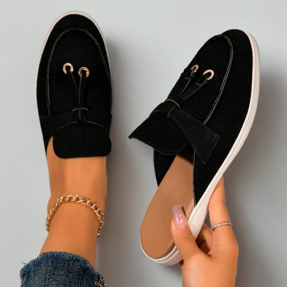 Mocassins à gland femme en daim disponibles en trois teintes harmonieuses