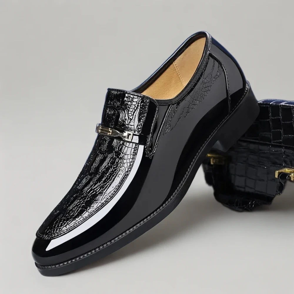 Chaussure mocassin de style amérindien avec détails de couture authentiques