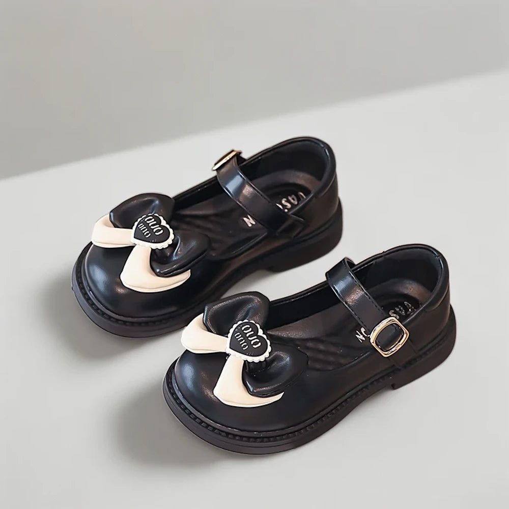 Paire de mocassins enfant confortables, allure anglaise épurée