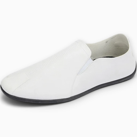 Mocassin blanc homme luxe avec bout rond et cuir souple