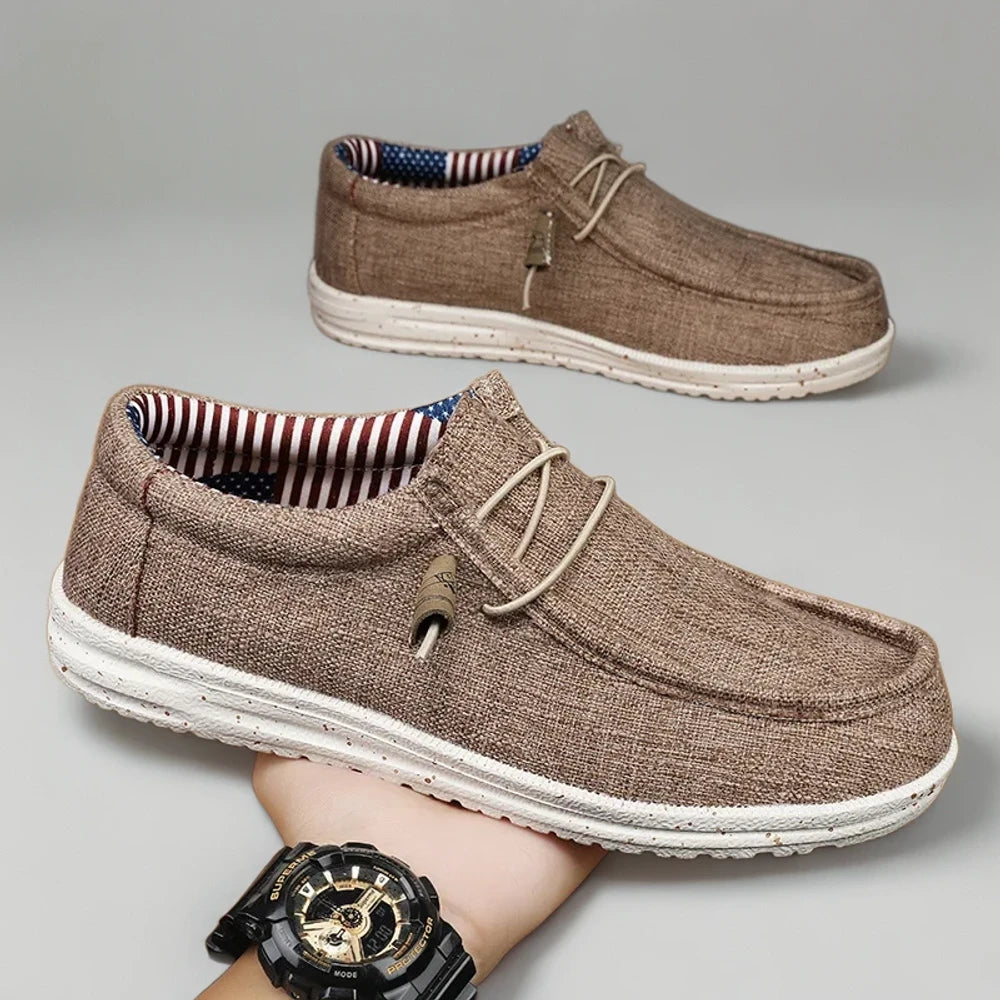Mocassins bleu ciel fermés pour l'été