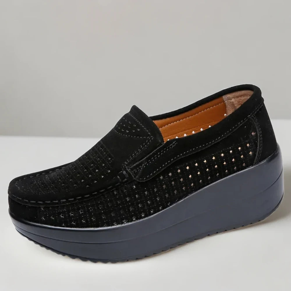 Mocassin bleu marine sans lacet, confortable et élégant avec semelle creeper pour femme