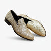 Paire de mocassins homme pour mariage, bout carré, surface paillettée dorée, intérieur noir
