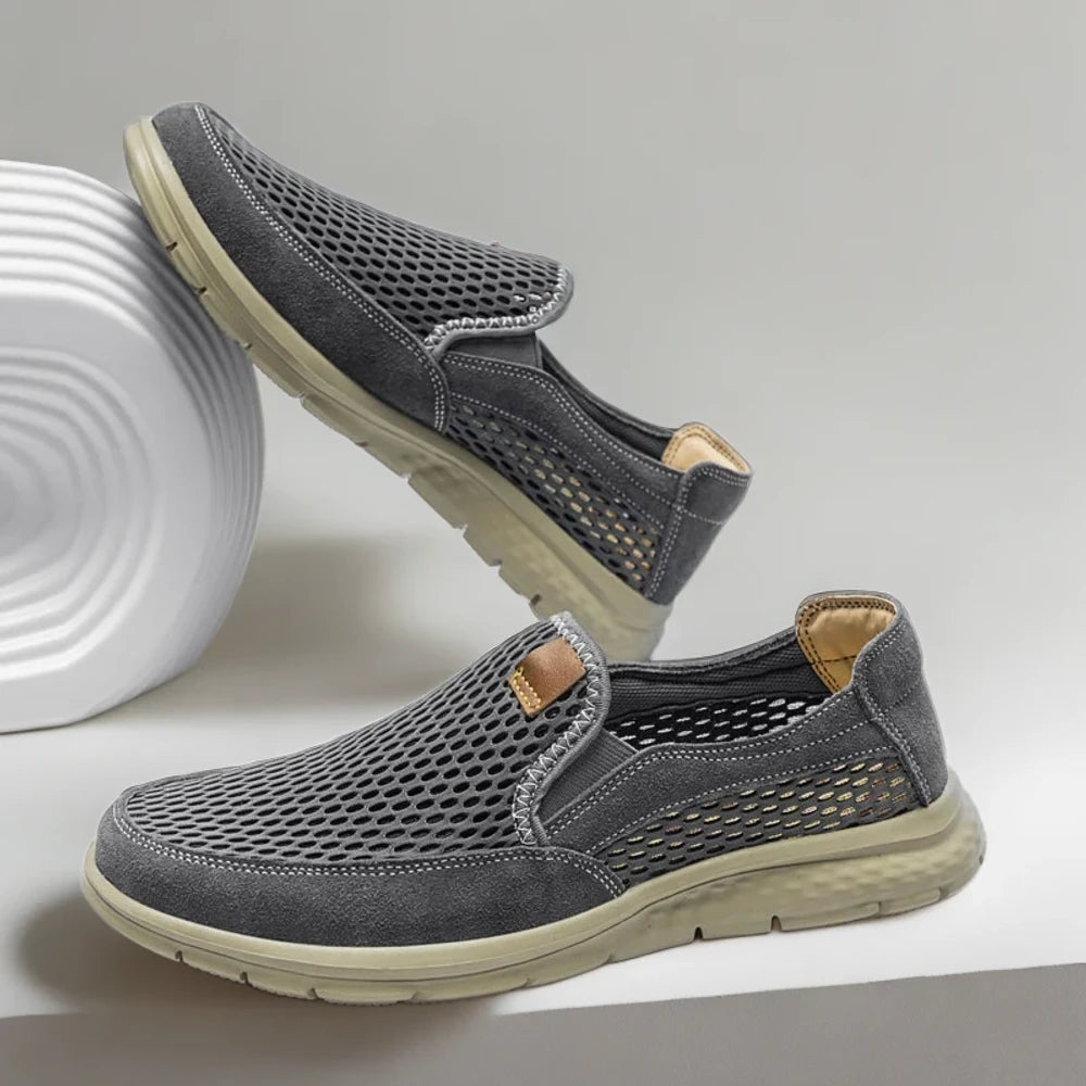 Mocassins bout pointu vue de profil montrant la silhouette élancée