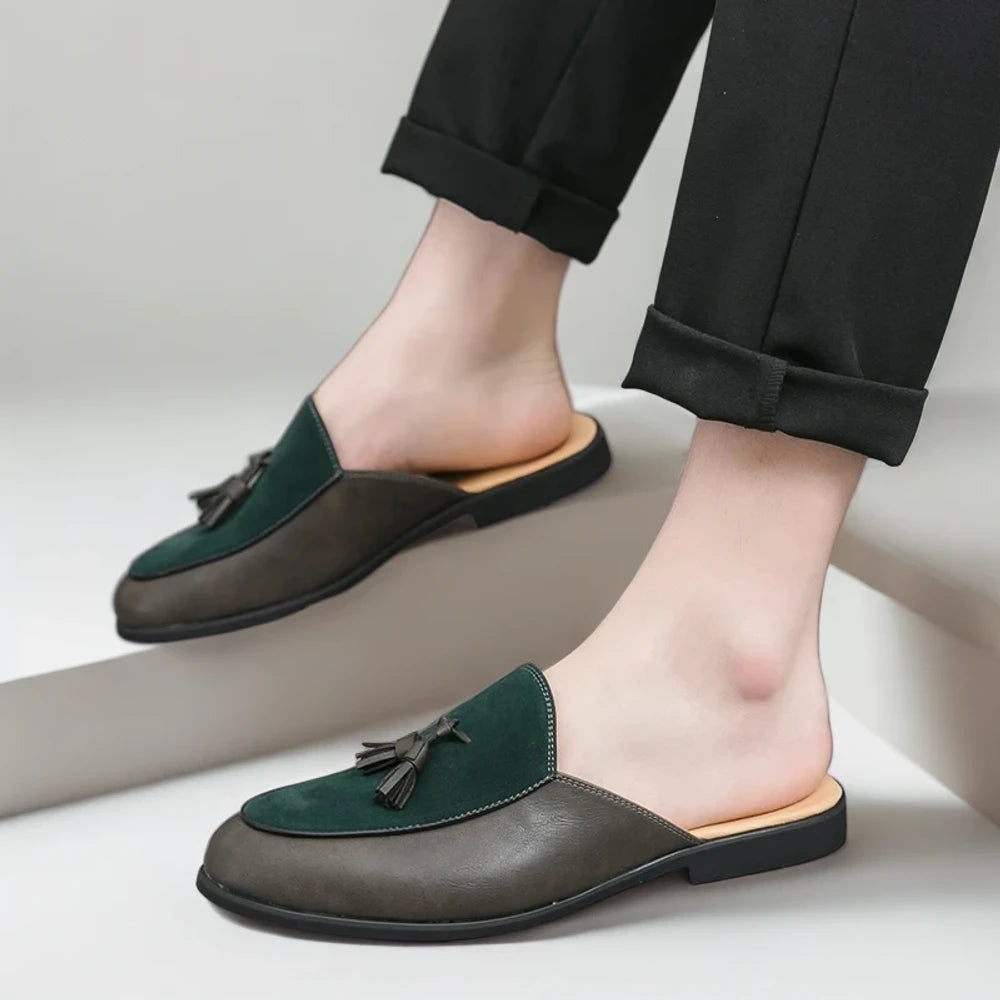 Vue de dessus du mocassin brun montrant l'ouverture généreuse et le confort