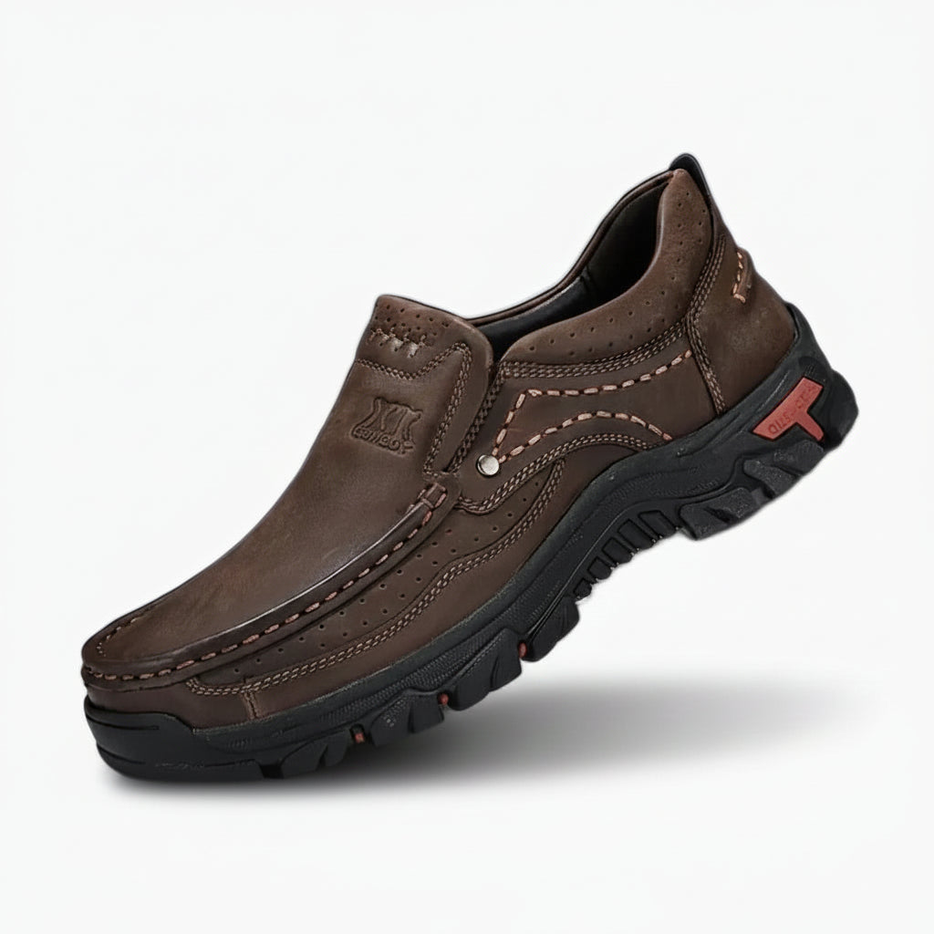 Mocassin camel homme en cuir véritable, vue de profil avec semelle antidérapante