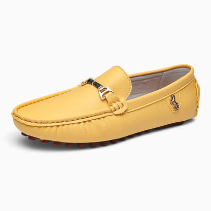 Vue de dessus mocassin casual homme marron clair design épuré