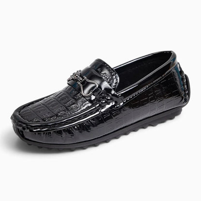 Mocassins rouges faciles à retirer, idéals pour l'autonomie de l'enfant
