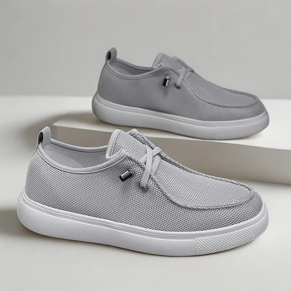 Mocassin chic homme en usage quotidien offrant aisance et élégance combinées