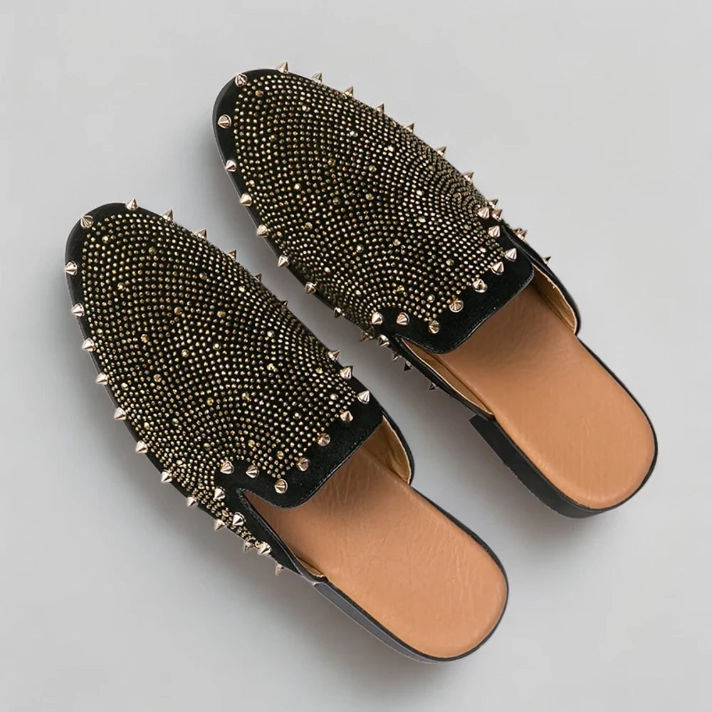 Mocassins clous style rétro pour homme, détail des clous métalliques
