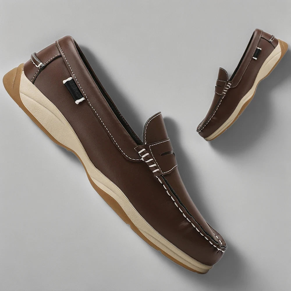 Détail de la construction italienne du mocassin cognac, coutures apparentes
