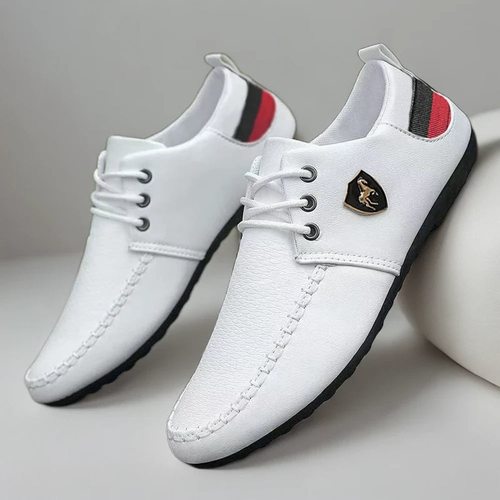 Détail de la doublure respirante du mocassin cognac pour homme