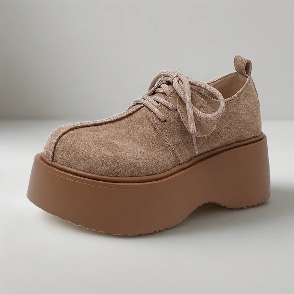 Détail de la semelle extérieure en caoutchouc du mocassin commando