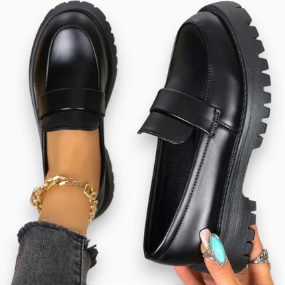 Mocassin bordeaux femme à bout rond et semelle épaisse plateforme en cuir synthétique