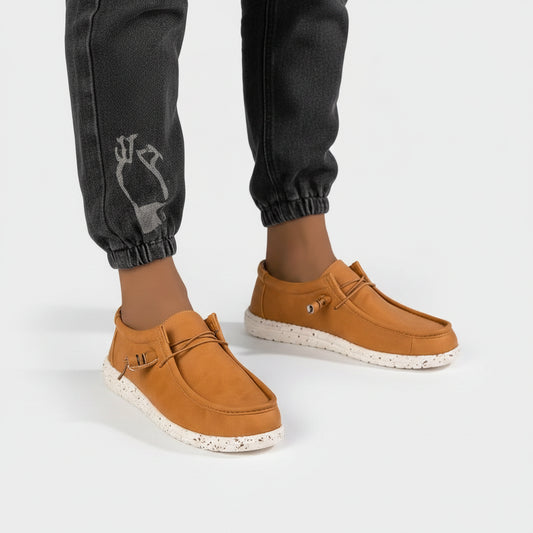 Mocassin confort bleu en cuir véritable, design épuré et intemporel