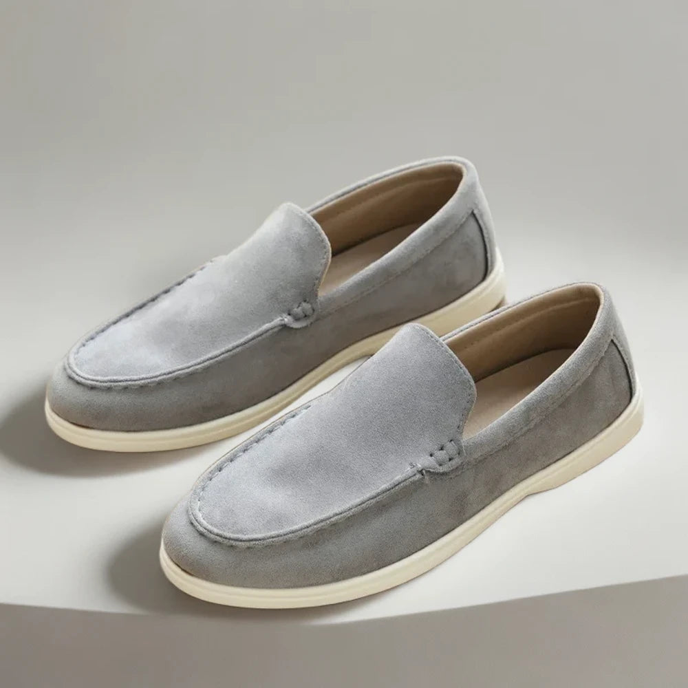 Mocassin confort homme daim, détail de la tige et du col rembourré