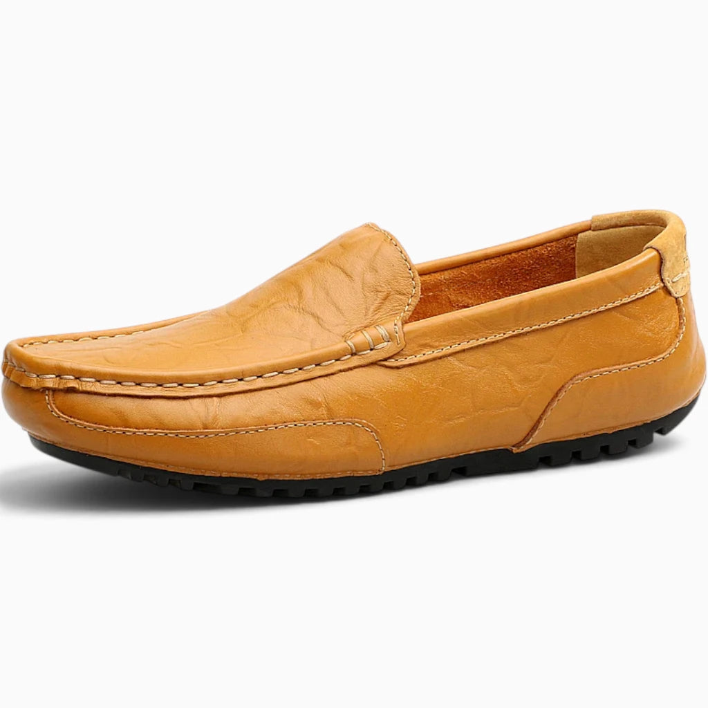 Mocassin homme jaune ocre, vue de profil sur semelle légère et flexible