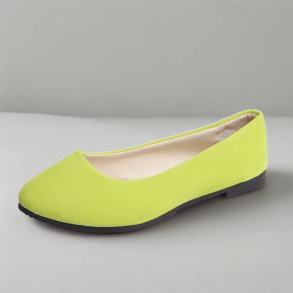 Mocassin femme croco beige naturel parfait pour les journées actives