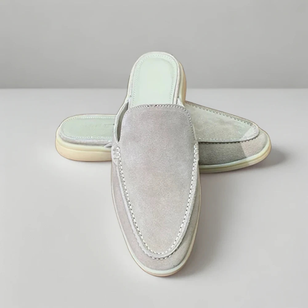 Paire mocassin crocodile daim, style élégant pour balades en ville