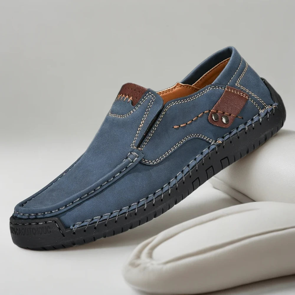 Mocassin blanc homme cuir souple, détail de la semelle et de la construction