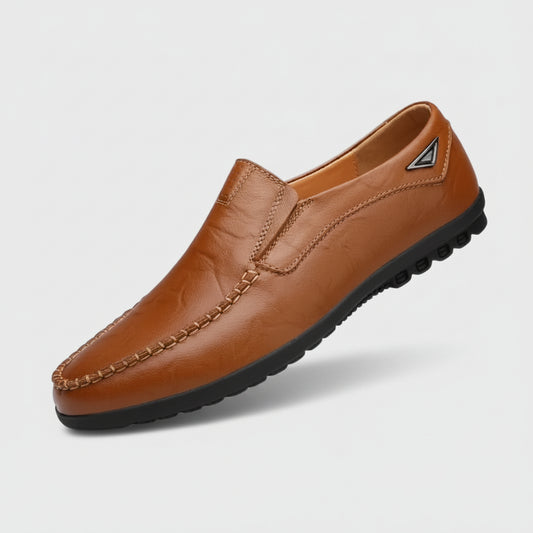 Mocassin cuir de luxe rouge homme vue de profil, cuir souple italien