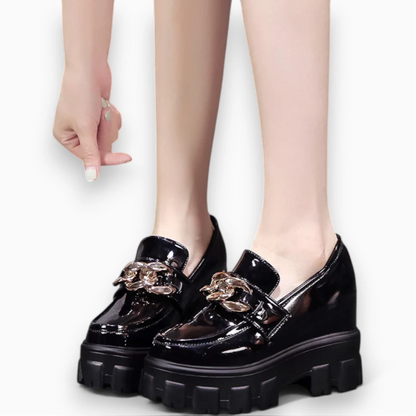 Chaussure mocassin vernis femme noire brillante pour tenue habillée soirée