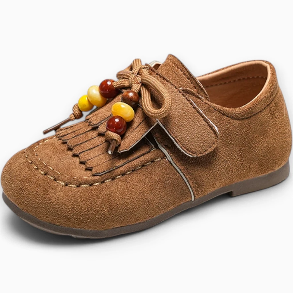 Chaussure printemps fillette marron style mocassin, franges et perles colorées