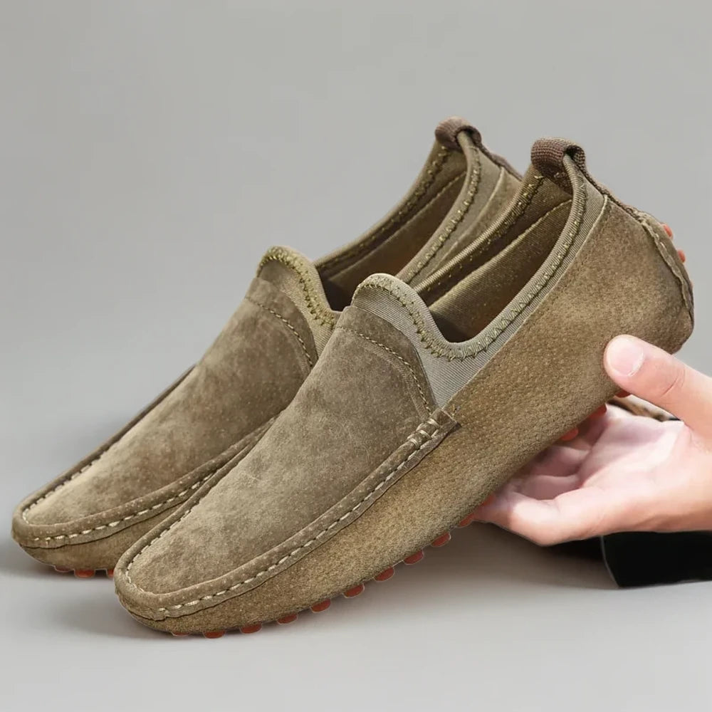 Mocassin daim homme luxe noir, modèle intemporel multiusage quotidien