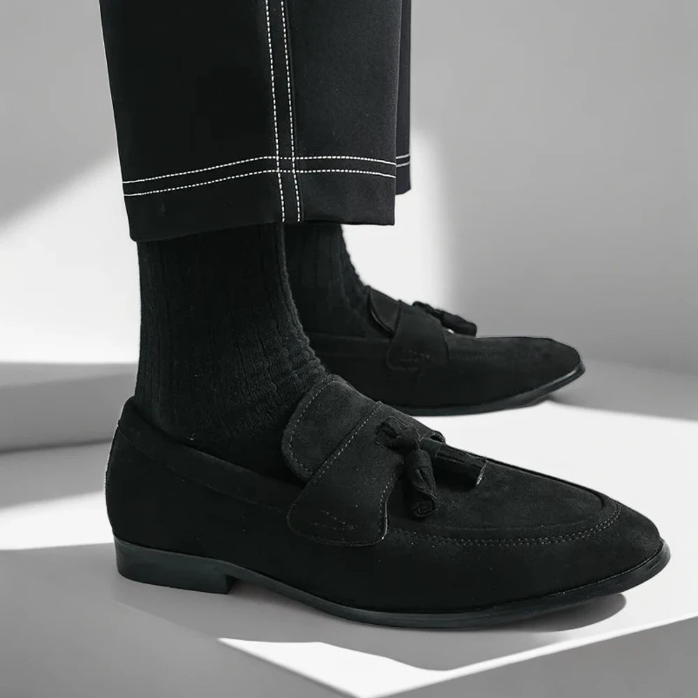 Mocassin homme style britannique avec talon bas, face avant