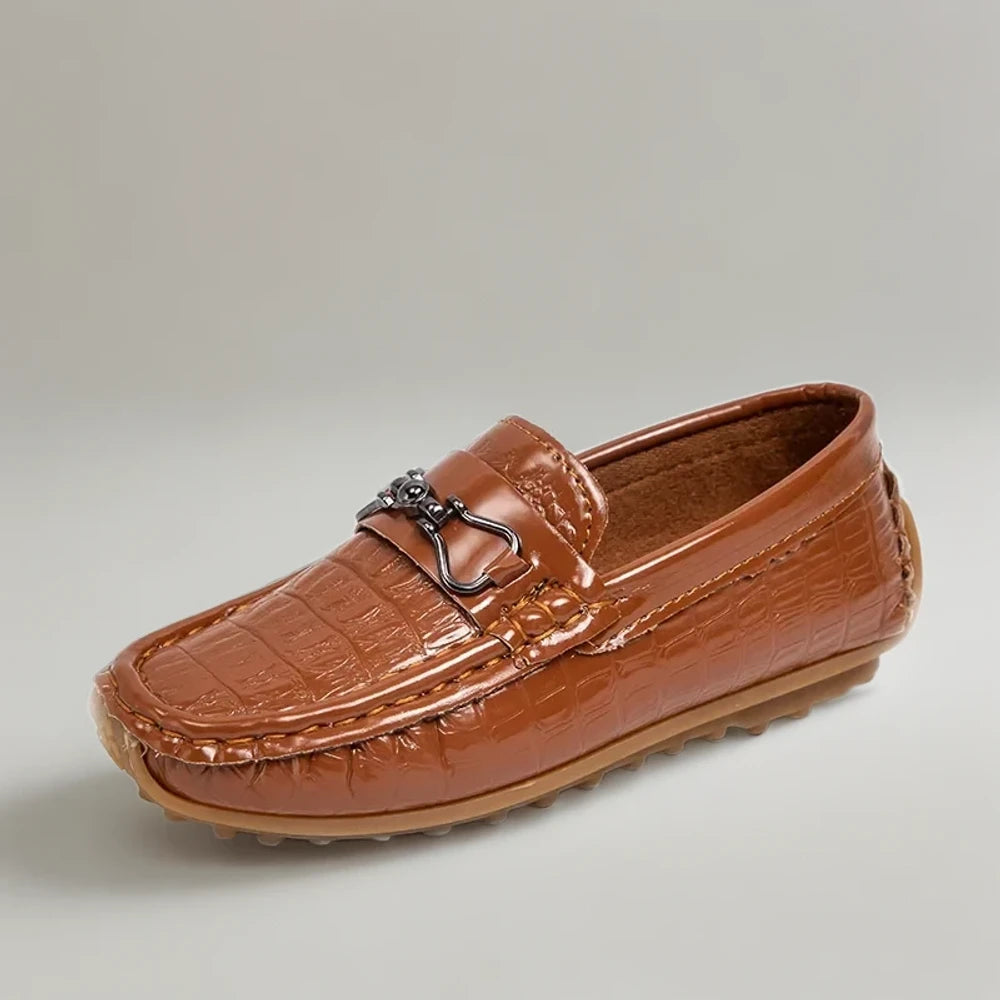 Chaussure mocassin enfant garçon noire, accessoire chic pour tenue quotidienne