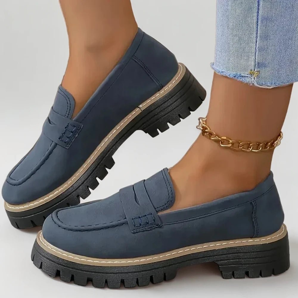 Mocassin femme souple et large en espadrille vue de dessus avec texture douce