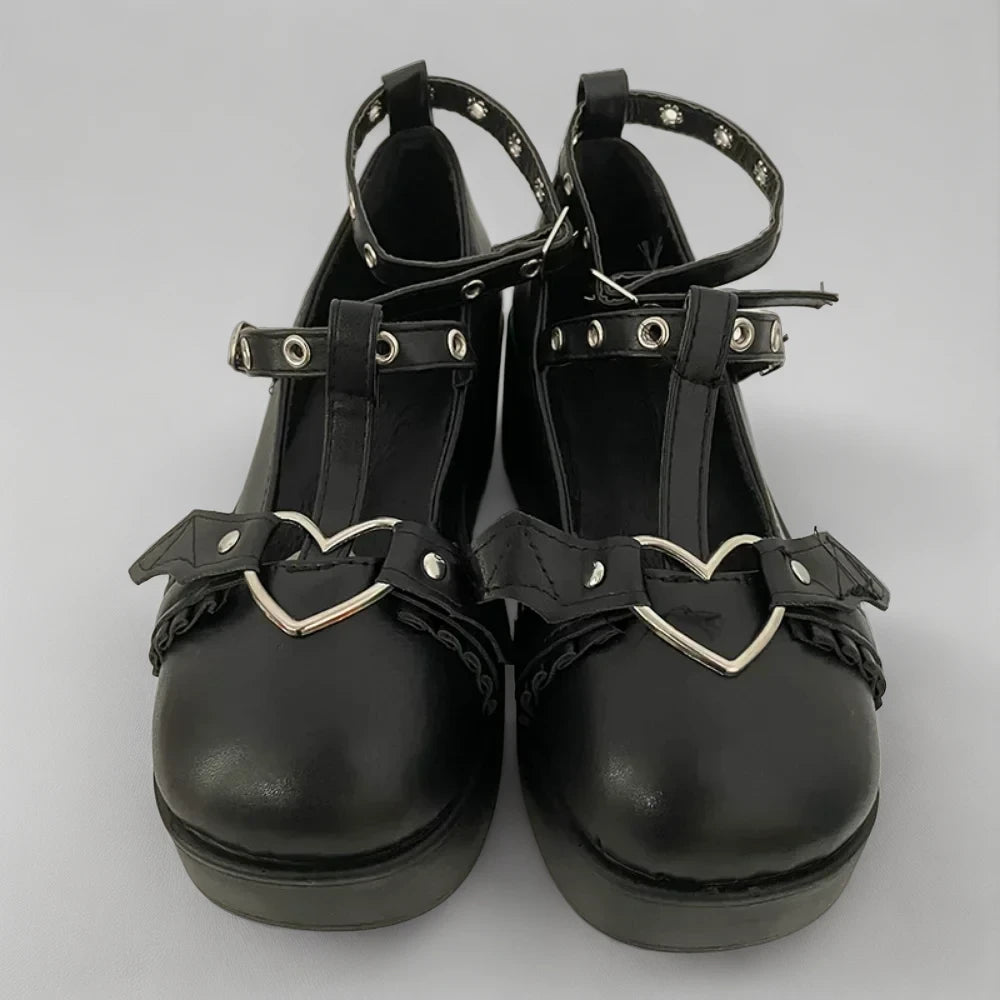 Paire de mocassins femme élégants noirs adaptés pour usage quotidien