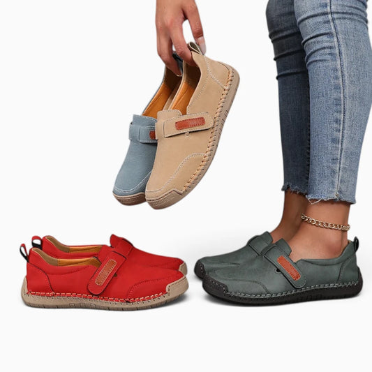 Mocassin femme moderne en daim avec design épuré et enfiler pratique