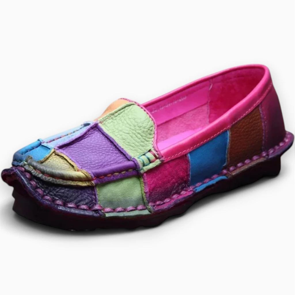 Mocassin rose femme porté au quotidien avec tenue casual au bureau
