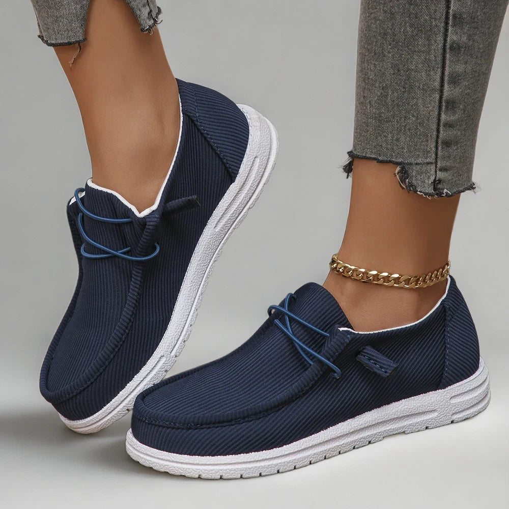 Détail de la plateforme épaisse du mocassin femme pour plus de maintien