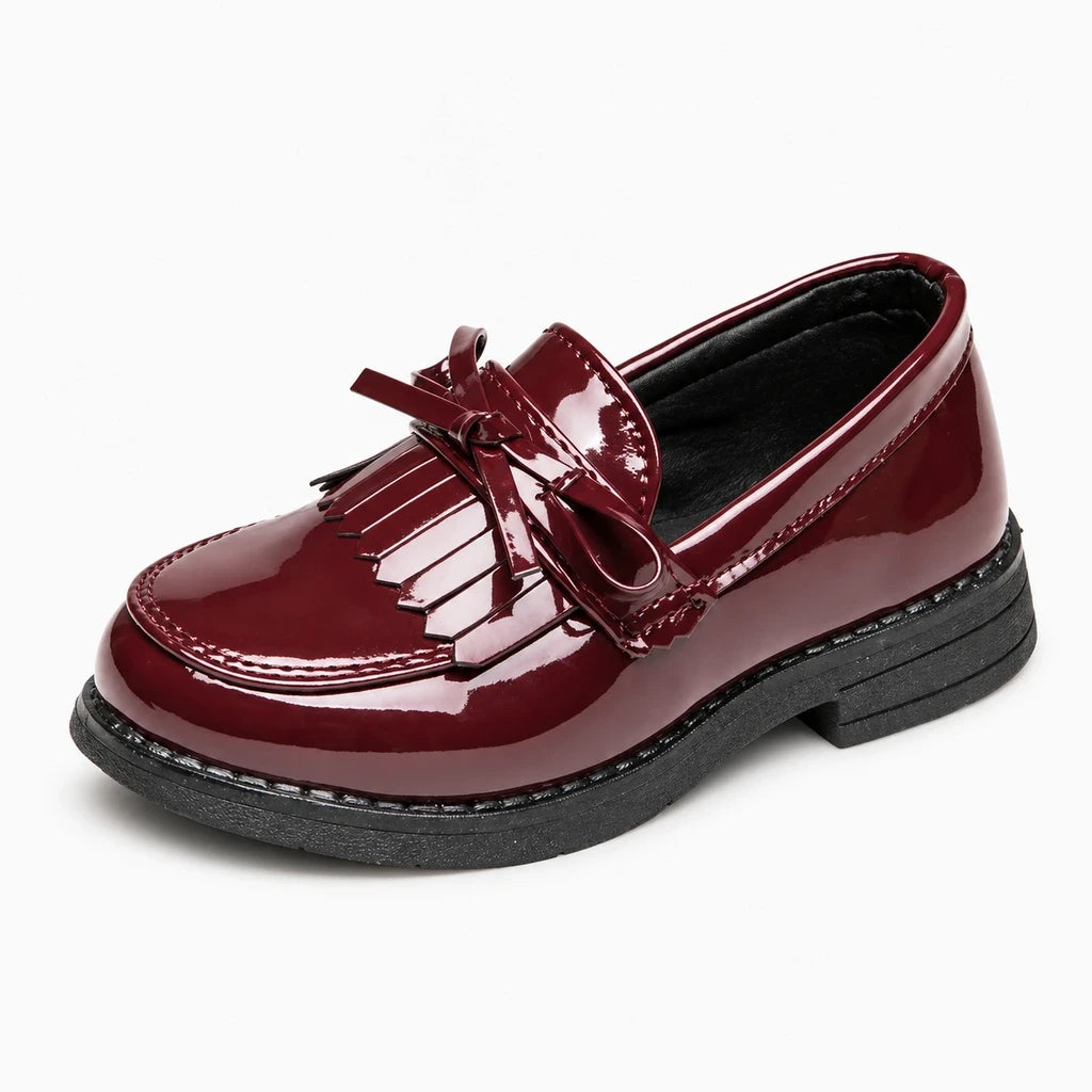 Chaussure plate noire fille avec semelle antidérapante, vue de côté