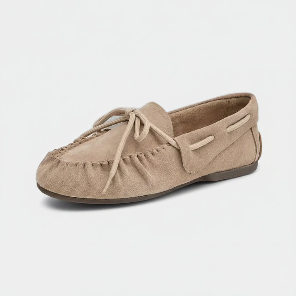 Mocassin fin femme en cuir beige style britannique intemporel