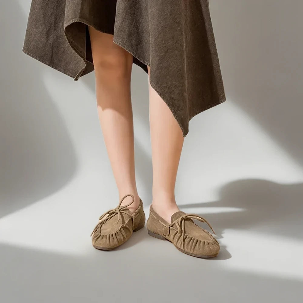 Mocassin femme fin marron foncé facile à enfiler allure raffinée
